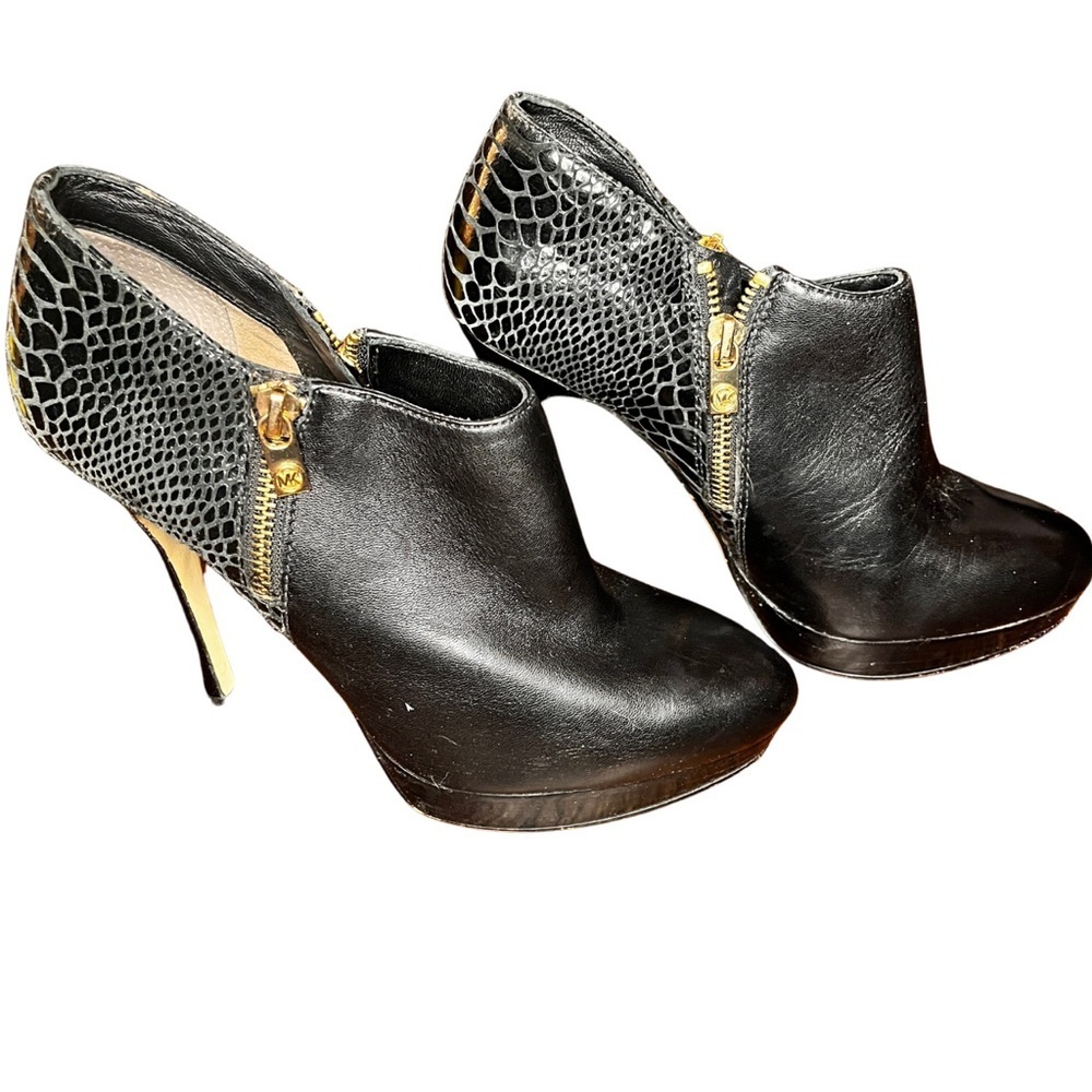Michael Kors York platform with High Stiletto Heel and Snakeskin Texture